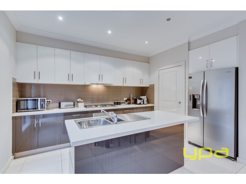 8 Hamlet Street, Werribee VIC 3030