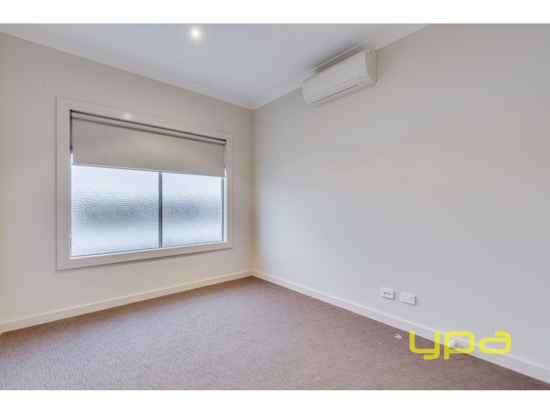 8 Hamlet Street, Werribee VIC 3030