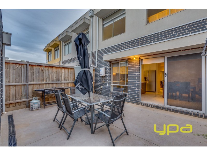 8 Hamlet Street, Werribee VIC 3030