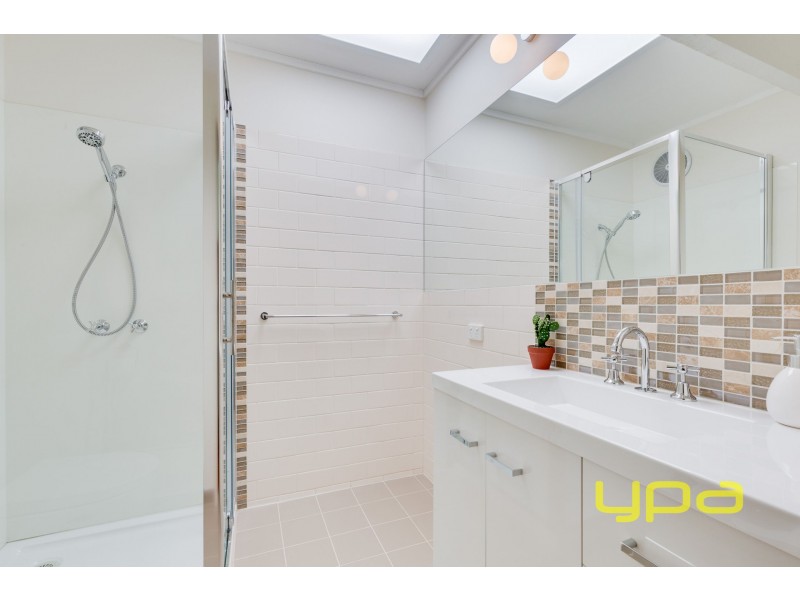 4 Davie Crescent, Hoppers Crossing VIC 3029