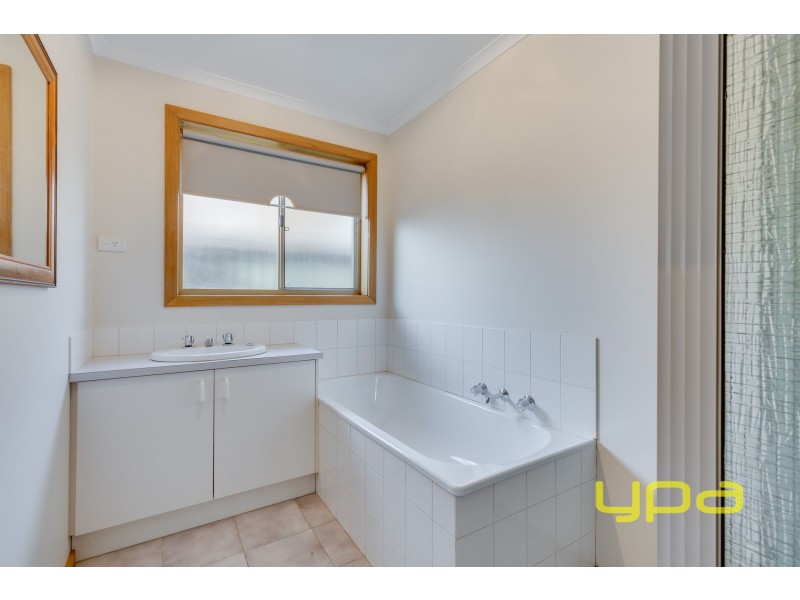 2/46 Blackforest Road, Werribee VIC 3030