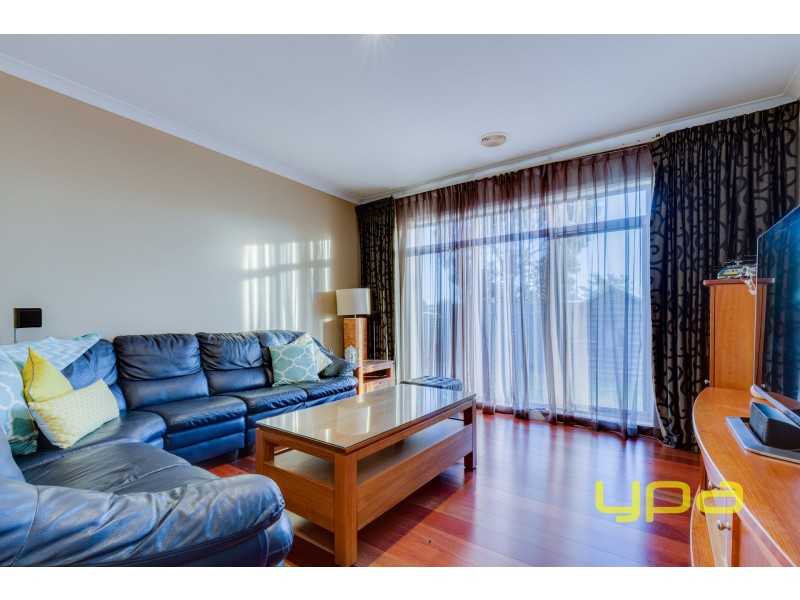27 Carmichael Drive, Wyndham Vale VIC 3024