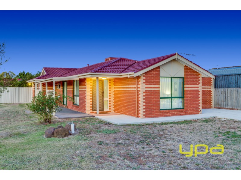 7 St Lawrence Close, Werribee VIC 3030