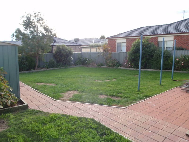 27 McMahon Crescent, Tarneit VIC 3029