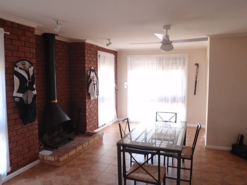 37 Crellin Avenue, Altona Meadows VIC 3028