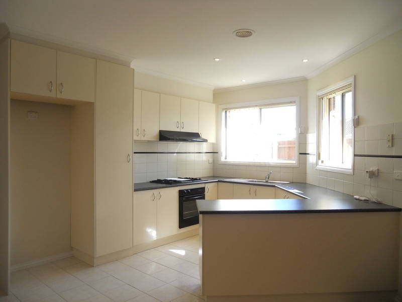 2/69  Bellbridge Drive, Hoppers Crossing VIC 3029
