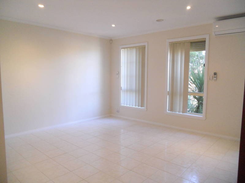 2/69  Bellbridge Drive, Hoppers Crossing VIC 3029