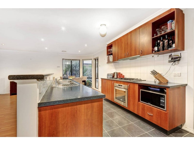 14 Yankos Drive, Werribee VIC 3030