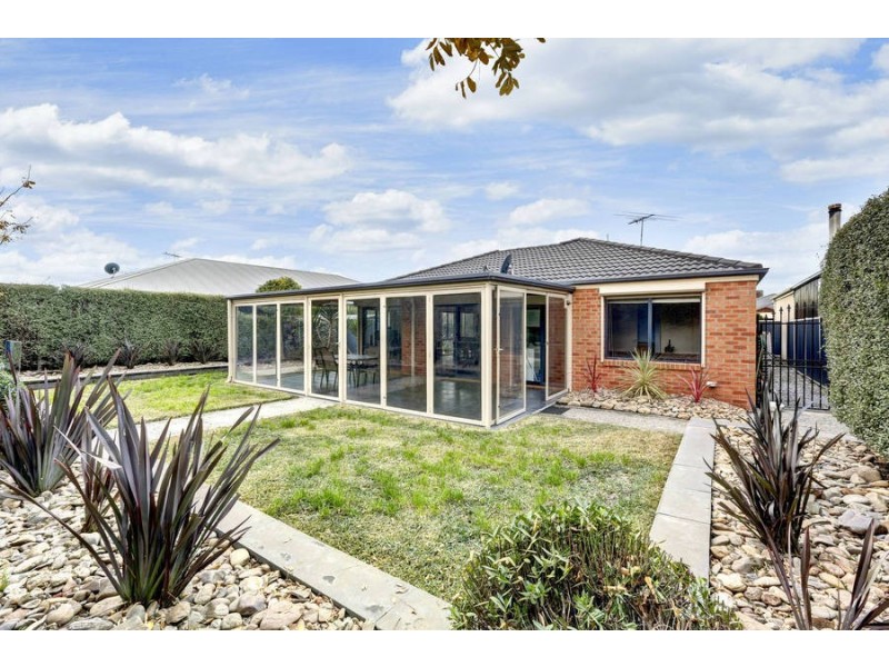 14 Yankos Drive, Werribee VIC 3030