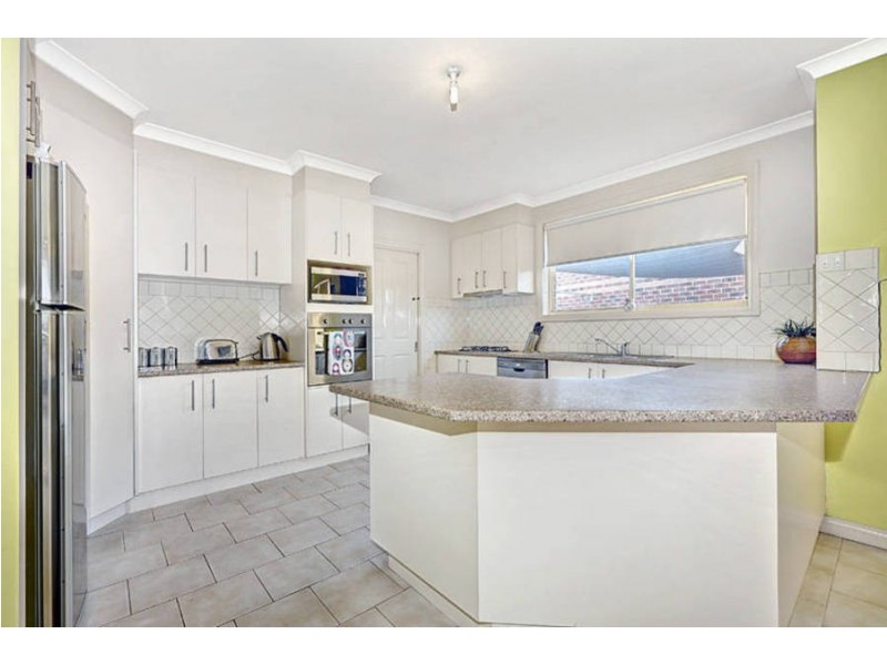 1/82 Songlark Crescent, Werribee VIC 3030