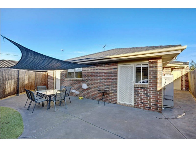 1/82 Songlark Crescent, Werribee VIC 3030