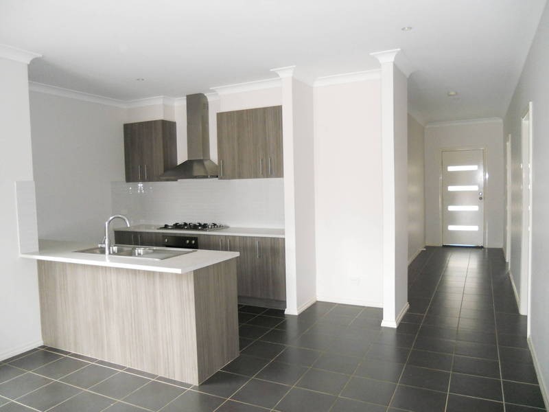 7 Gembrook Street, Wyndham Vale VIC 3024