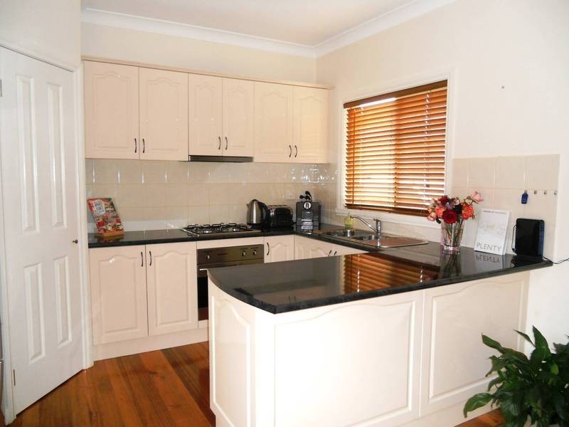 2/25 May Avenue, Altona Meadows VIC 3028