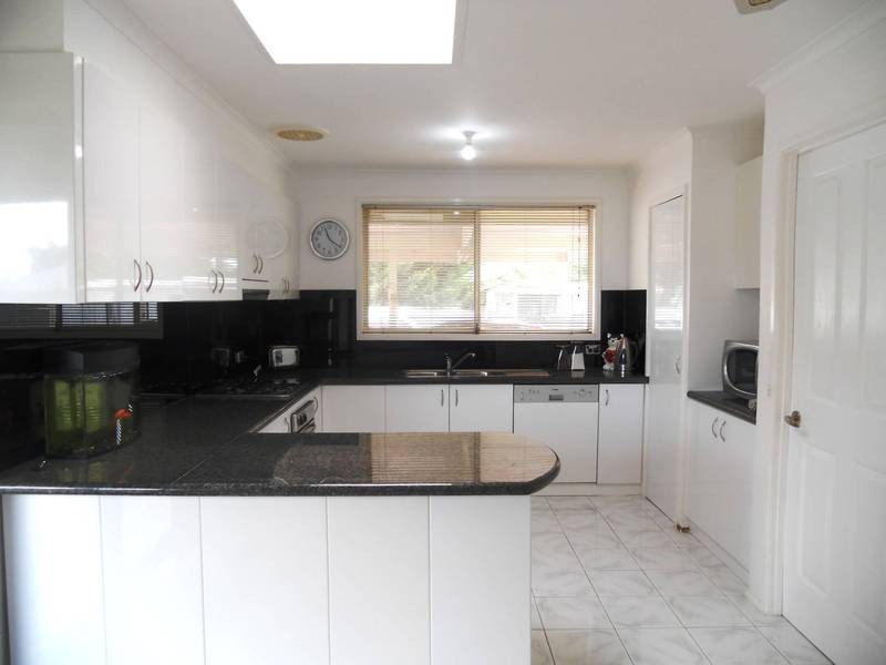 18 Parramatta Road, Werribee VIC 3030