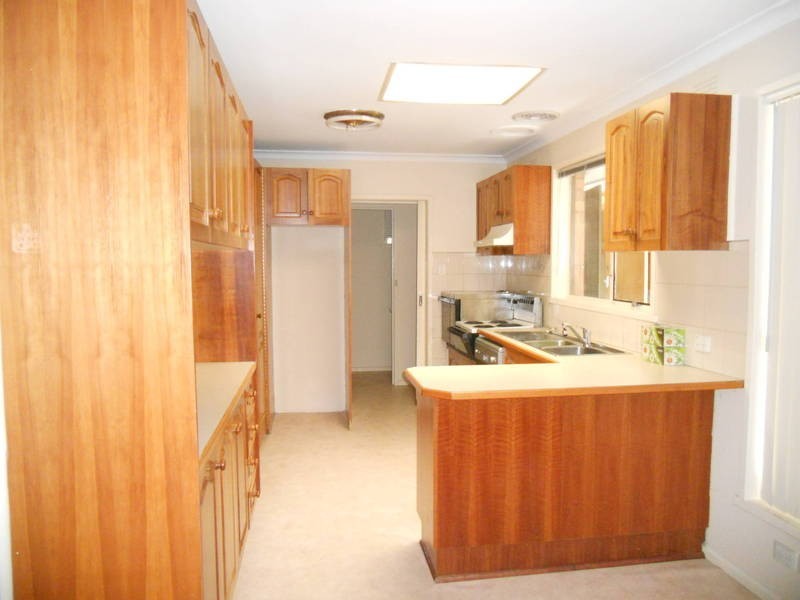 102 Heaths Road, Hoppers Crossing VIC 3029