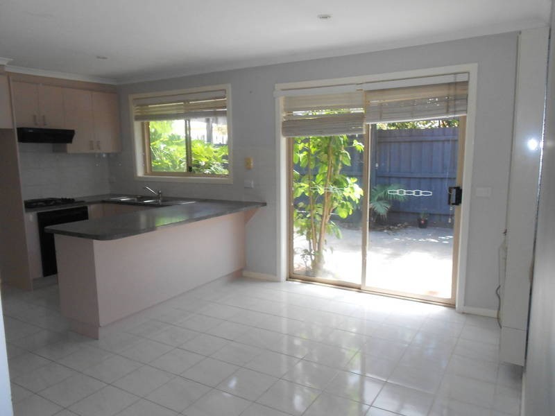 2/46 Weeden Drive, Werribee VIC 3030