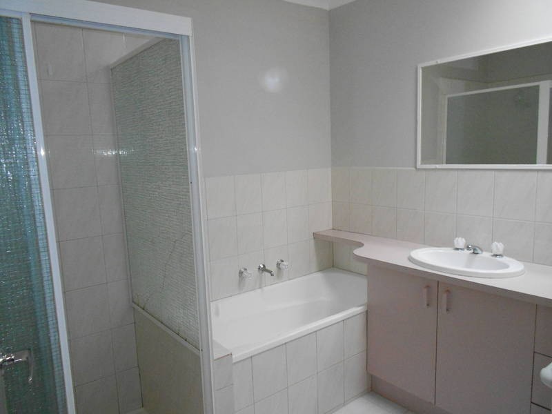 2/46 Weeden Drive, Werribee VIC 3030