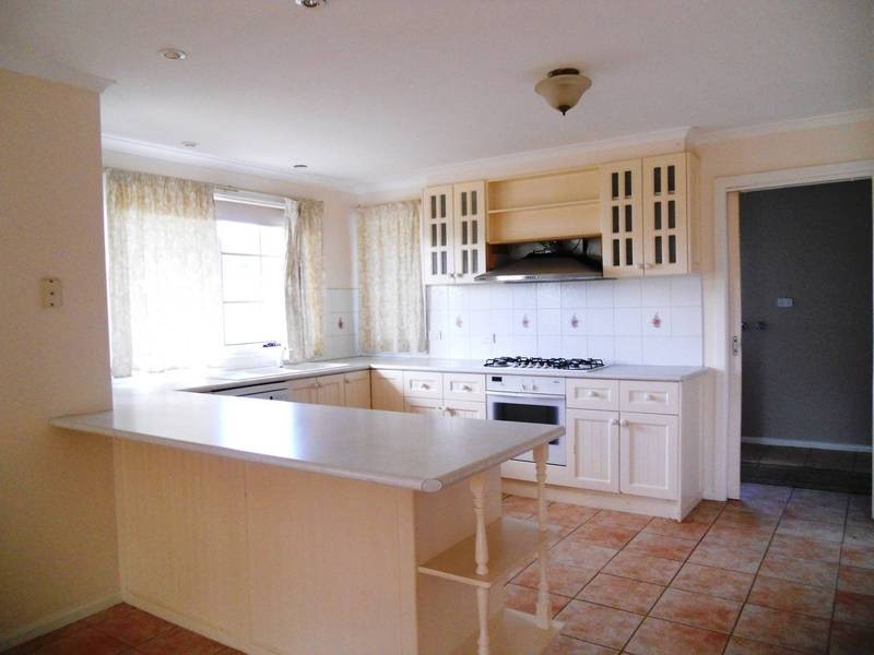 13 Riverbend Crescent, Werribee VIC 3030