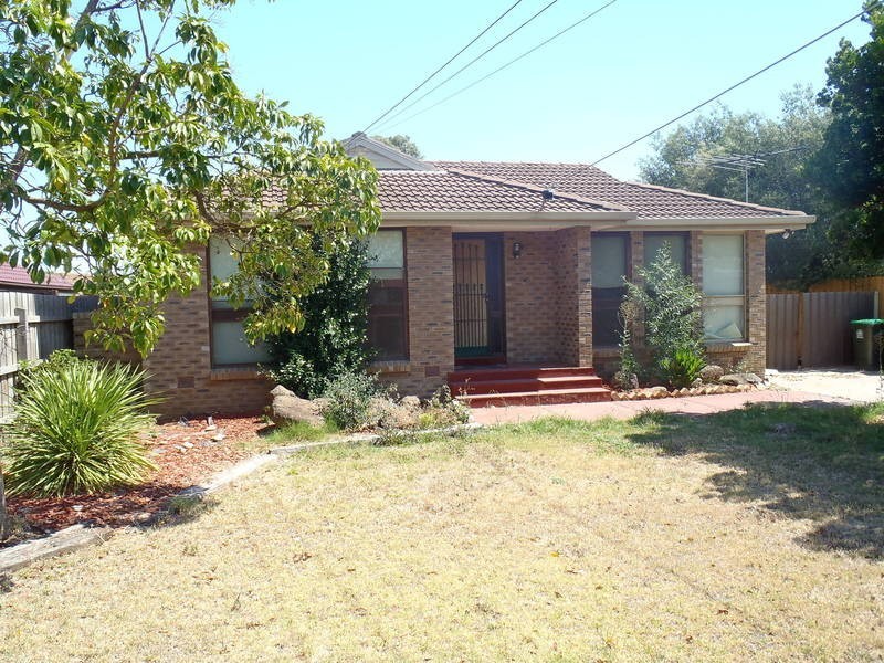 10 Cambridge Crescent, Werribee VIC 3030