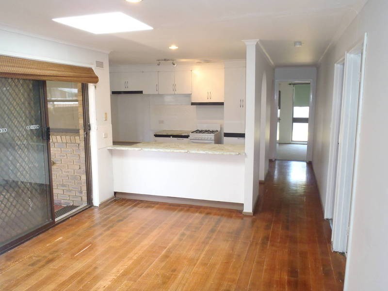 10 Cambridge Crescent, Werribee VIC 3030