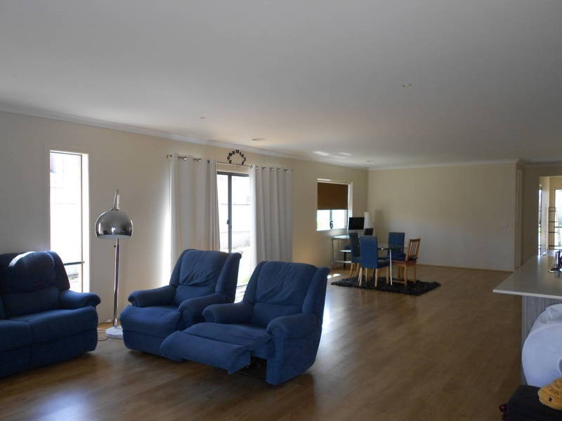 6 Higgins Way, Truganina VIC 3029