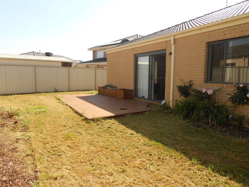 6 Higgins Way, Truganina VIC 3029