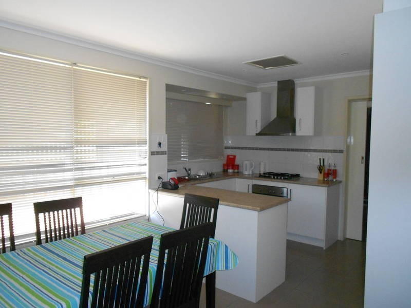 15 Harris Avenue, Hoppers Crossing VIC 3029