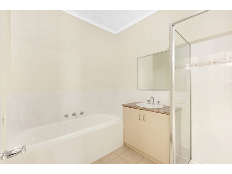 33 Egan Close, Werribee VIC 3030