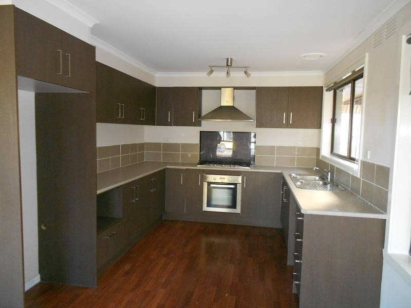 10 Brett Place, Wyndham Vale VIC 3024