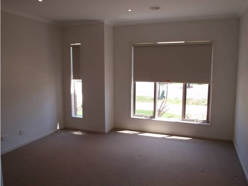 13 Daydream Drive, Point Cook VIC 3030