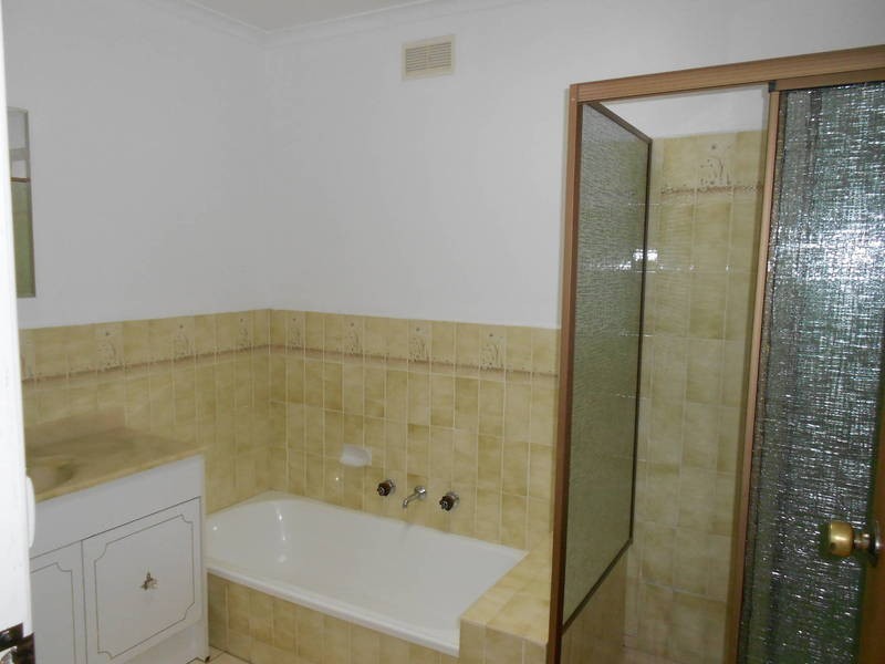 9/31-33 Deutgam Street, Werribee VIC 3030