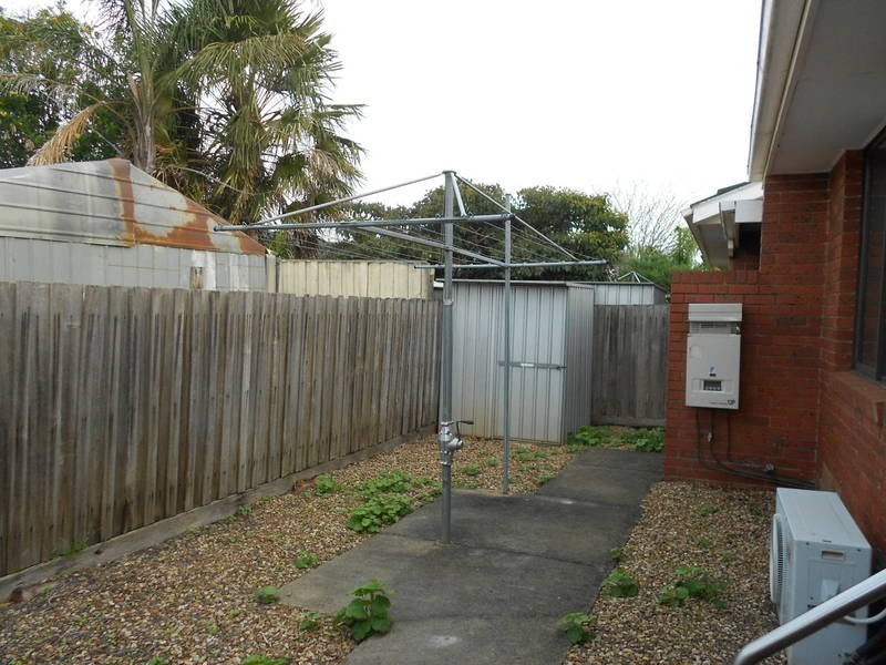 9/31-33 Deutgam Street, Werribee VIC 3030