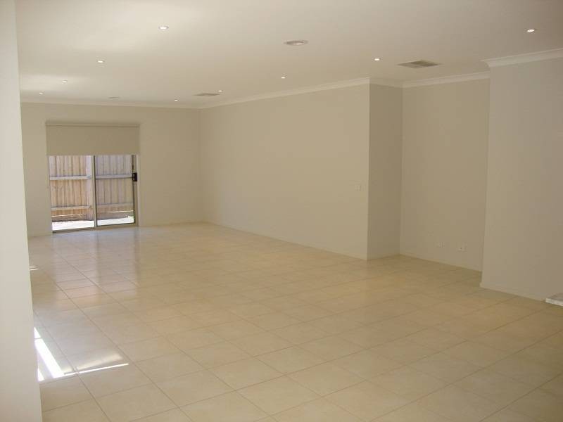 13 Daydream drive, Point Cook VIC 3030