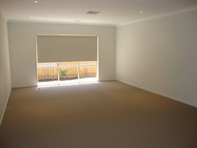 13 Daydream drive, Point Cook VIC 3030