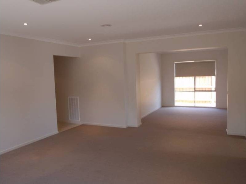 13 Daydream drive, Point Cook VIC 3030