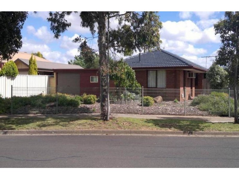6 Whitehall Crescent, Werribee VIC 3030