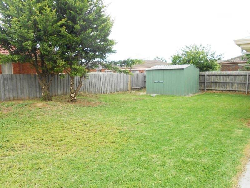 10 Briardale Drive, Werribee VIC 3030