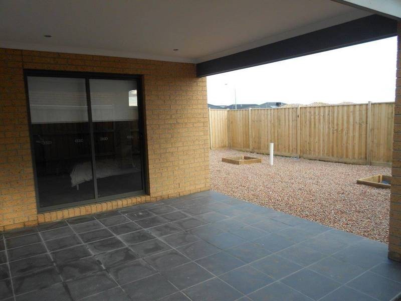 12 Beagle Street, Tarneit VIC 3029