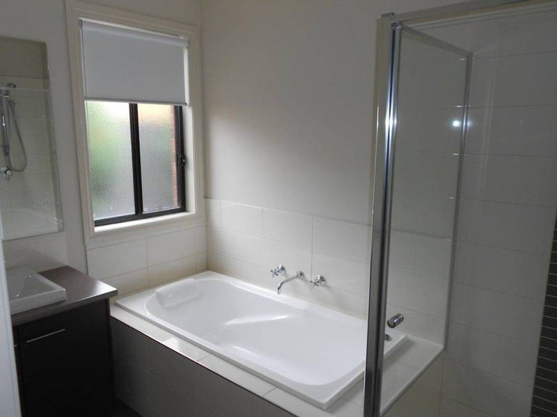 7 Carbine Avenue, Tarneit VIC 3029