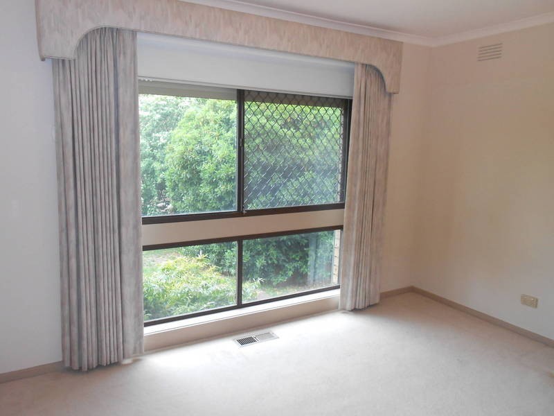 33 Claremont Crescent, Hoppers Crossing VIC 3029