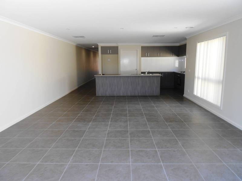 19A  Eleanor Drive, Hoppers Crossing VIC 3029