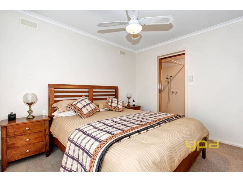 5/31-33  Deutgam Street, Werribee VIC 3030
