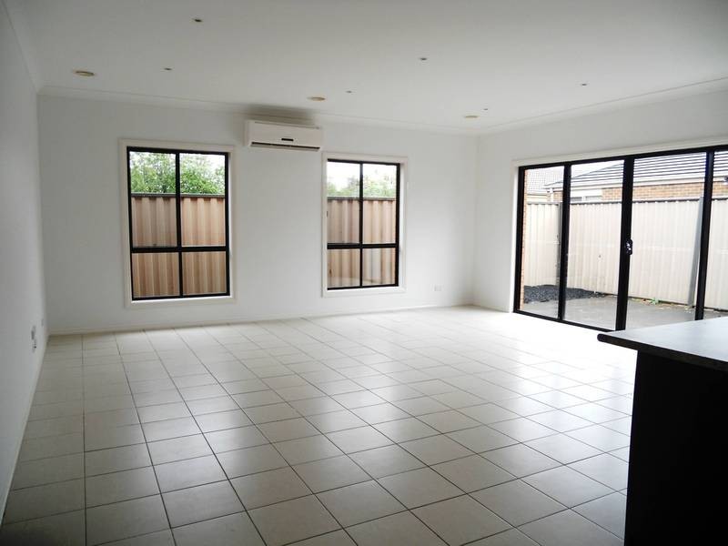 1/231 Thames Boulevard, Tarneit VIC 3029