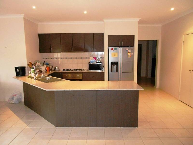 16 Swordgrass Avenue, Tarneit VIC 3029