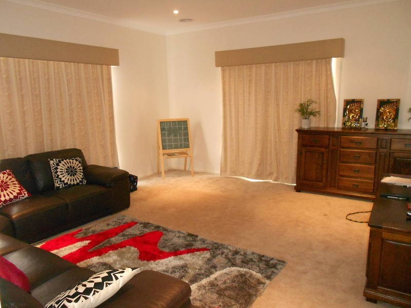 16 Swordgrass Avenue, Tarneit VIC 3029
