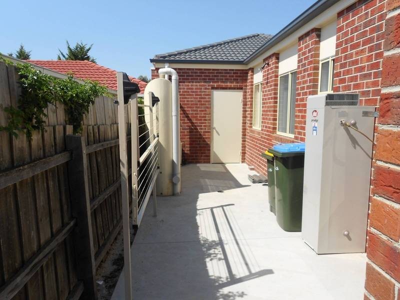 2/3  Tootles Court, Hoppers Crossing VIC 3029