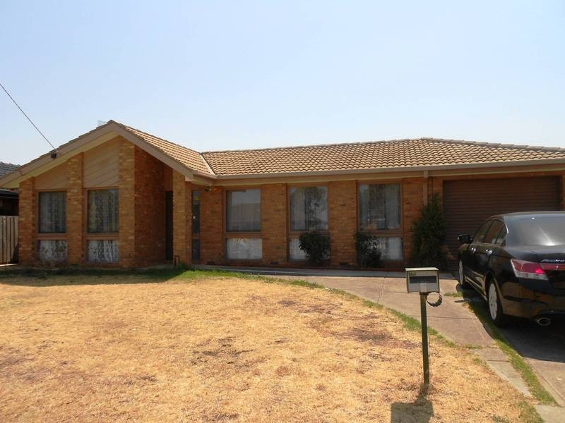 5 Greenshank Court, Werribee VIC 3030