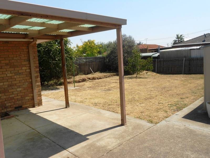 5 Greenshank Court, Werribee VIC 3030