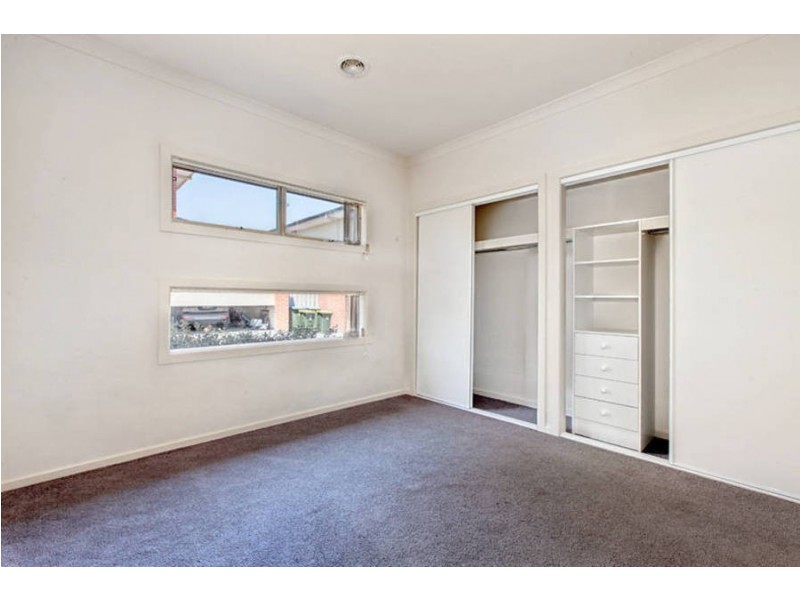 2/2-4 Rutman Close, Werribee VIC 3030