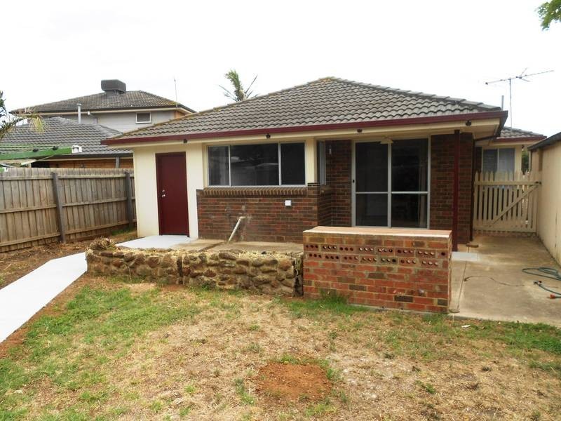 15 Nangiloc Crescent, Werribee VIC 3030